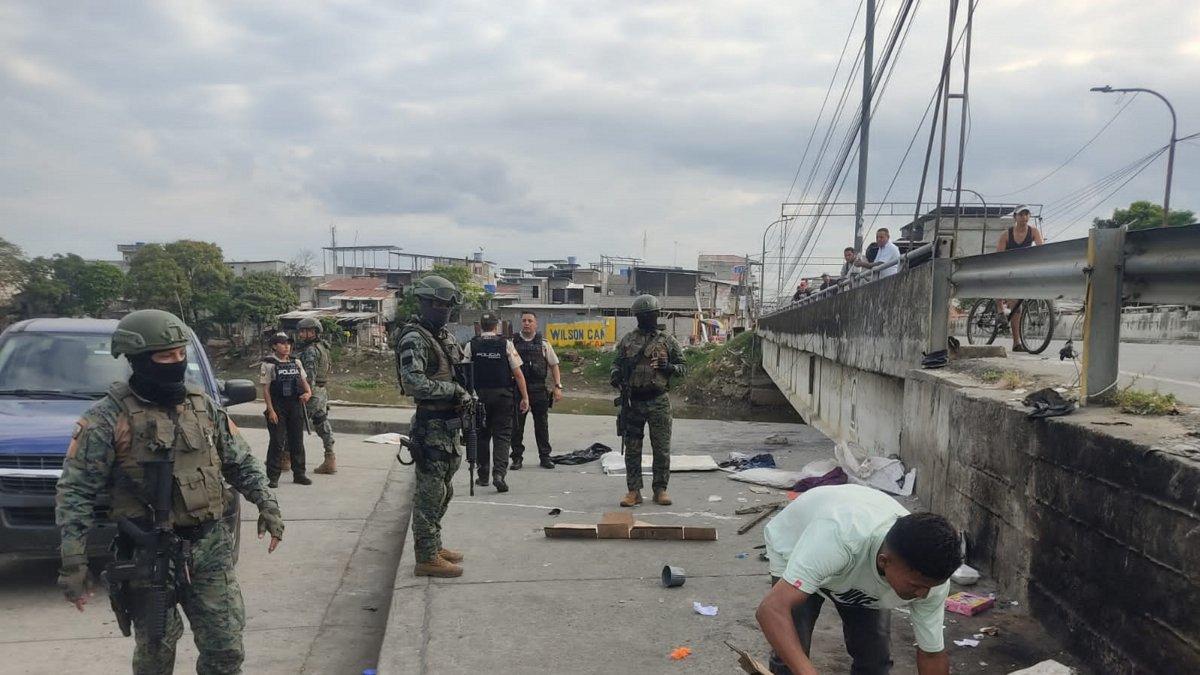 Solicitud. La comunidad exige la presencia militar en todo el cantón y a diario.