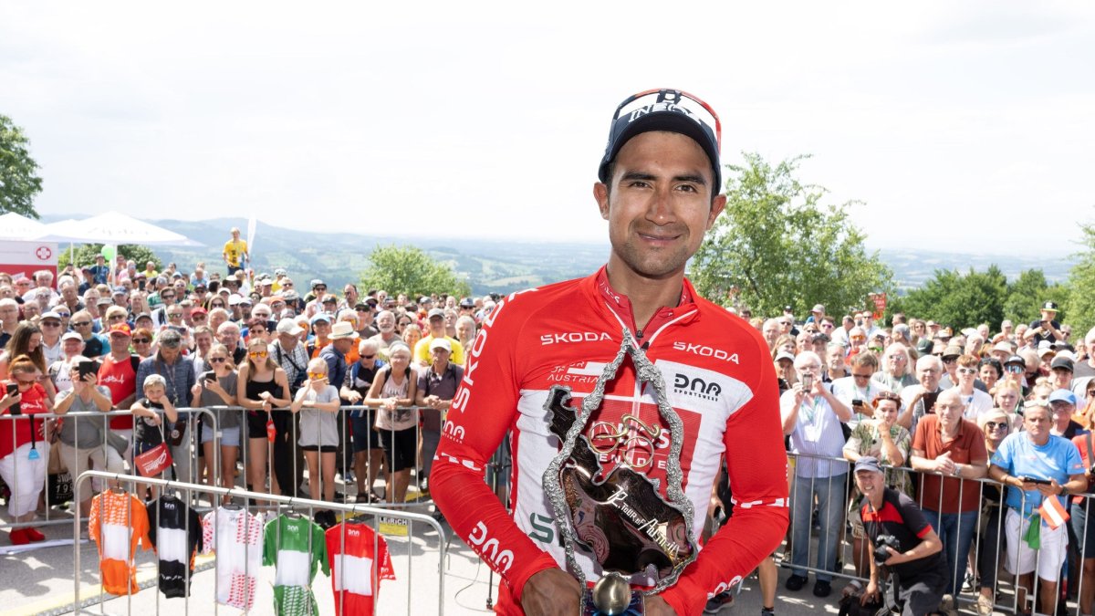 Jhonathan Narváez proclamado como monarca de Austria. Ganó 3 de las 5 etapas en disputa.