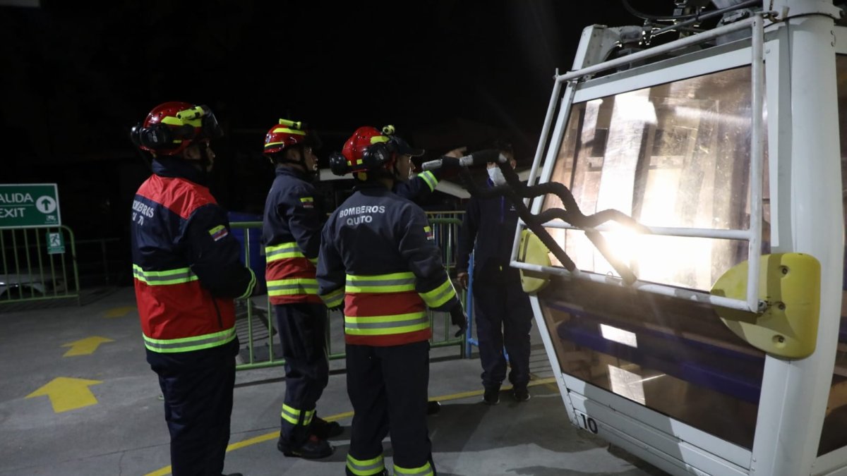 El rescate de las personas que quedaron atrapadas en el Teleférico de Quito.