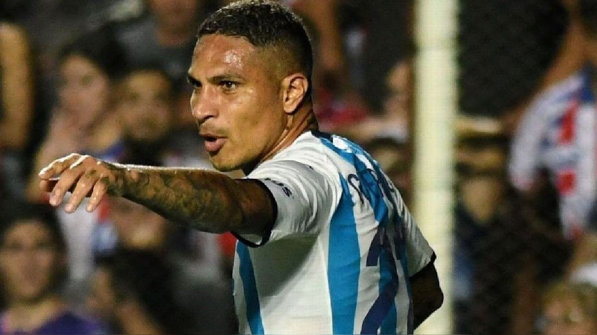 El delantero peruano Paolo Guerrero militó hasta esta temporada en Racing de Argentina.