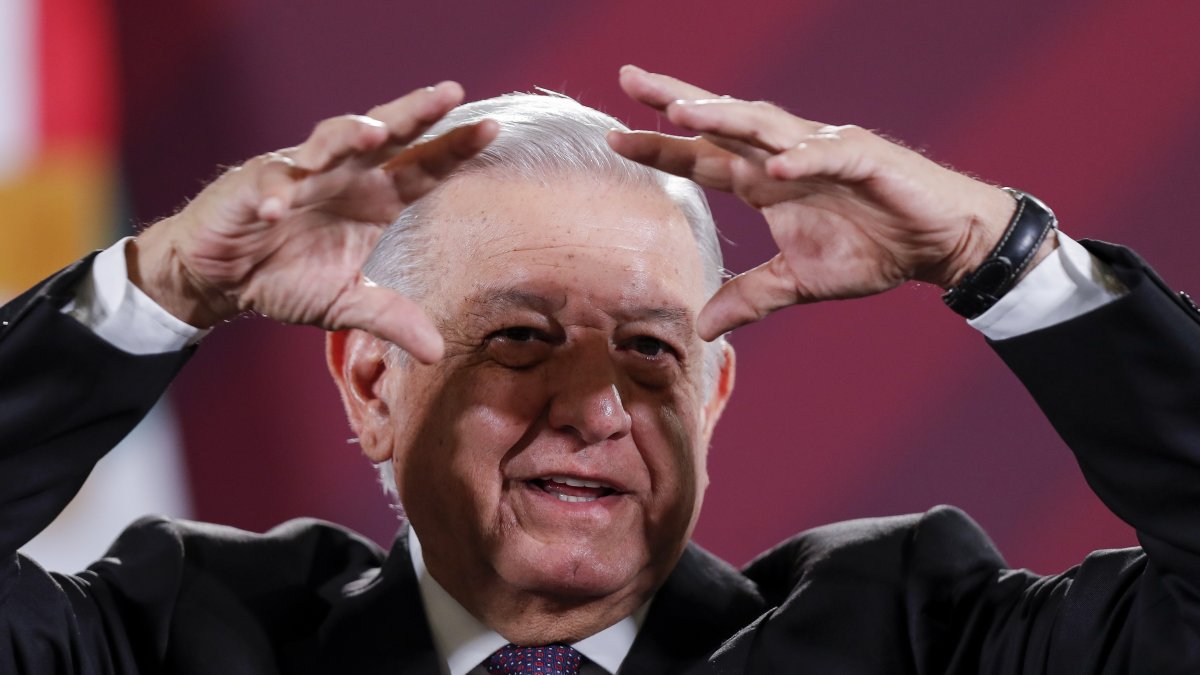 Ejecutivo.- El presidente de México, Andrés Manuel López Obrador, informa de la explosión en Pemex.