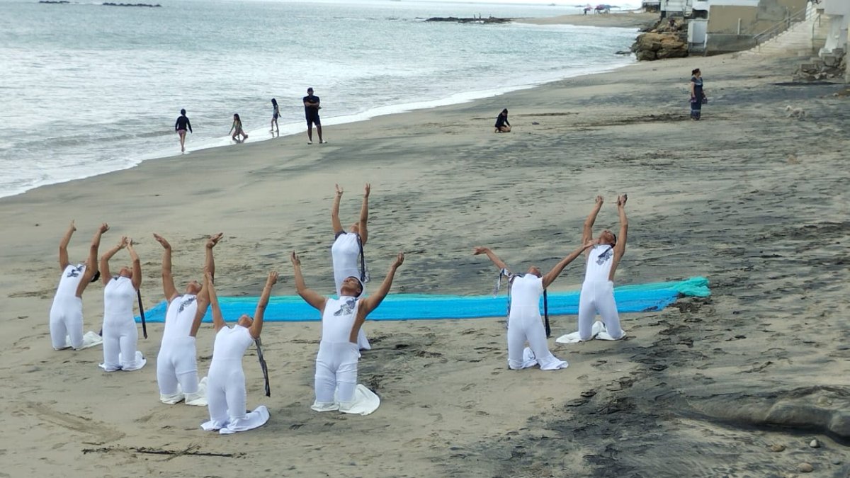 Hecho. Ayer hubo una serie de actos en La Chocolatera, en Salinas.