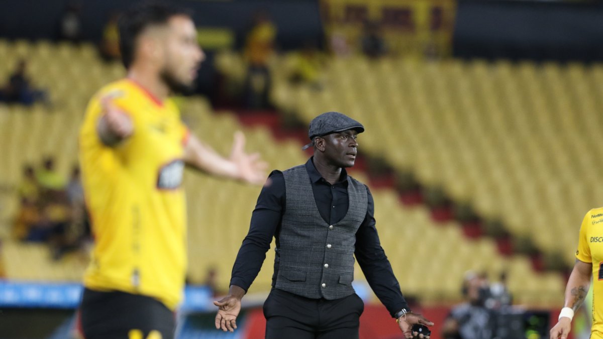 Segundo Castillo (d) asumió la dirección técnica de Barcelona, el pasado 4 de junio.