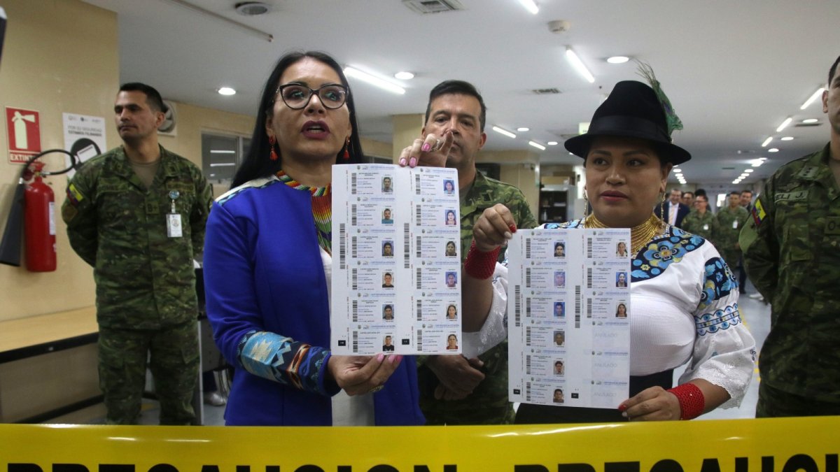 La presidenta del CNE, Diana Atamaint, informó que con lo recibido por parte de Finanzas pudo empezar la impresión de papeletas.