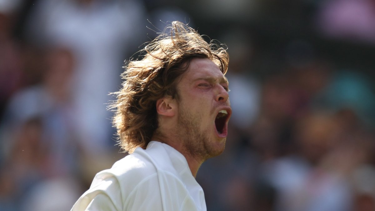 El moscovita de 25 años celebra tras vencer a Bublik. 