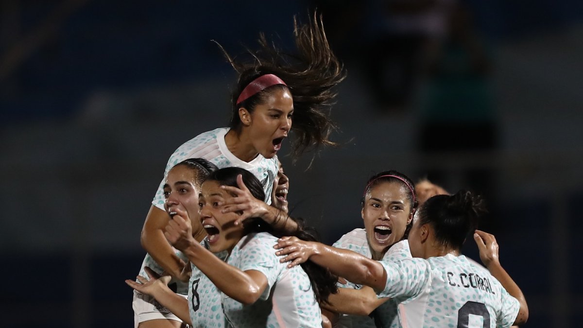 La selección de fútbol fue una de las últimas en coronarse.