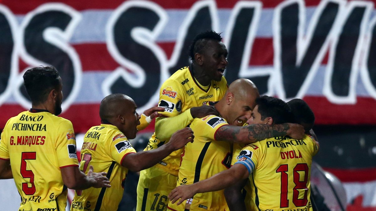 En la Copa Libertadores 2017, en condición de visita Barcelona ganó 2-0 a Estudiantes de la Plata..