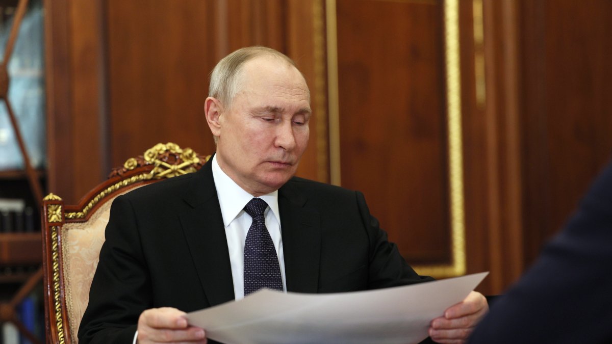 El presidente ruso Vladimir Putin durante una reunión en el Kremlin, este 10 de julio.