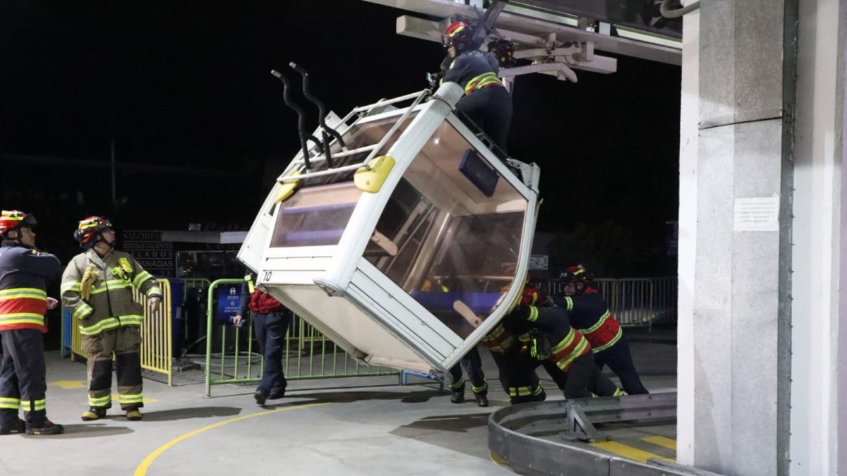 Intento. Se trató por horas reactivar las góndolas pero no fue posible.