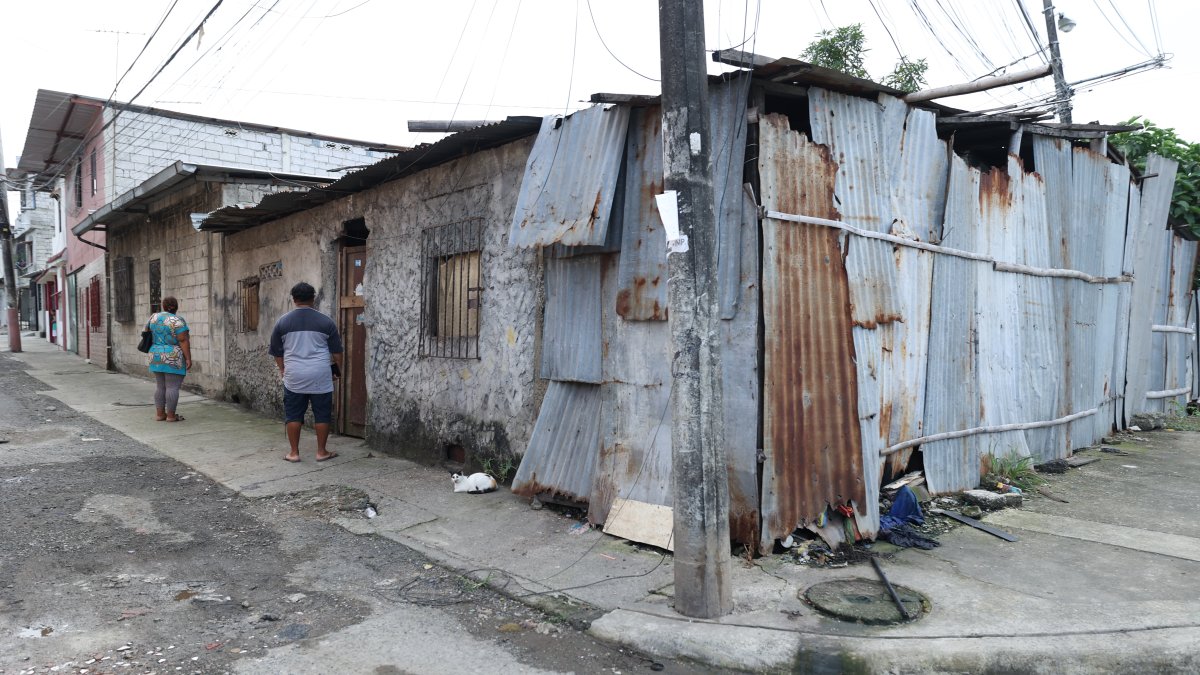 La vivienda donde se produjo la masacre es utilizada para el consumo y venta de drogas, según la Policía.