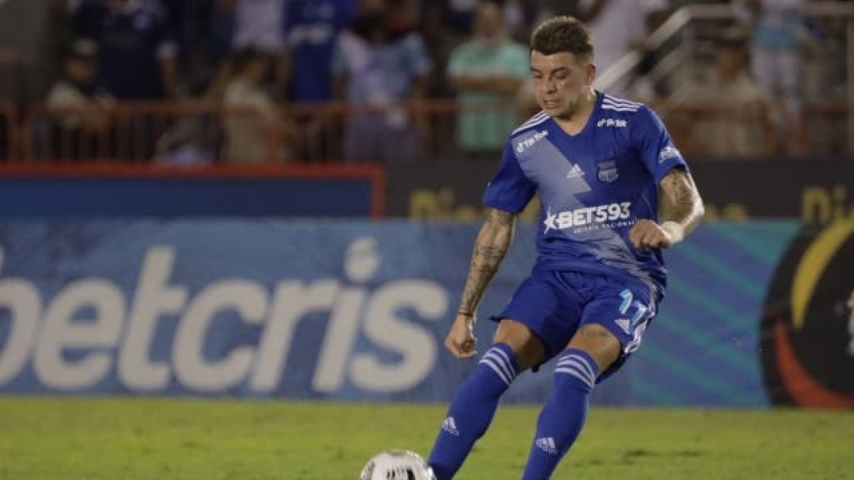 El uruguayo de 26 años ultima los detalles del nuevo acuerdo.