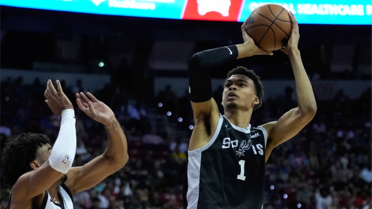 La joven promesa de la NBA sigue anotando puntos en la Summer League.