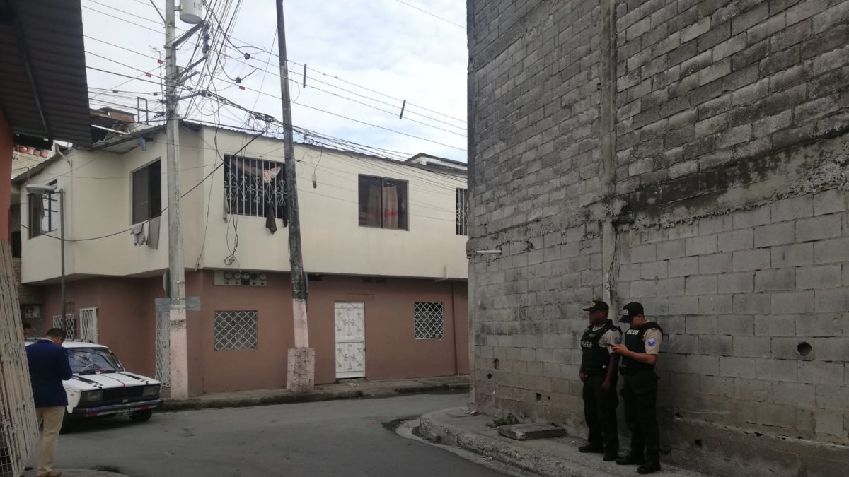 En la cooperativa Assad Bucaram, sur de Guayaquil, una niña de 3 años murió por golpes en la cabeza.