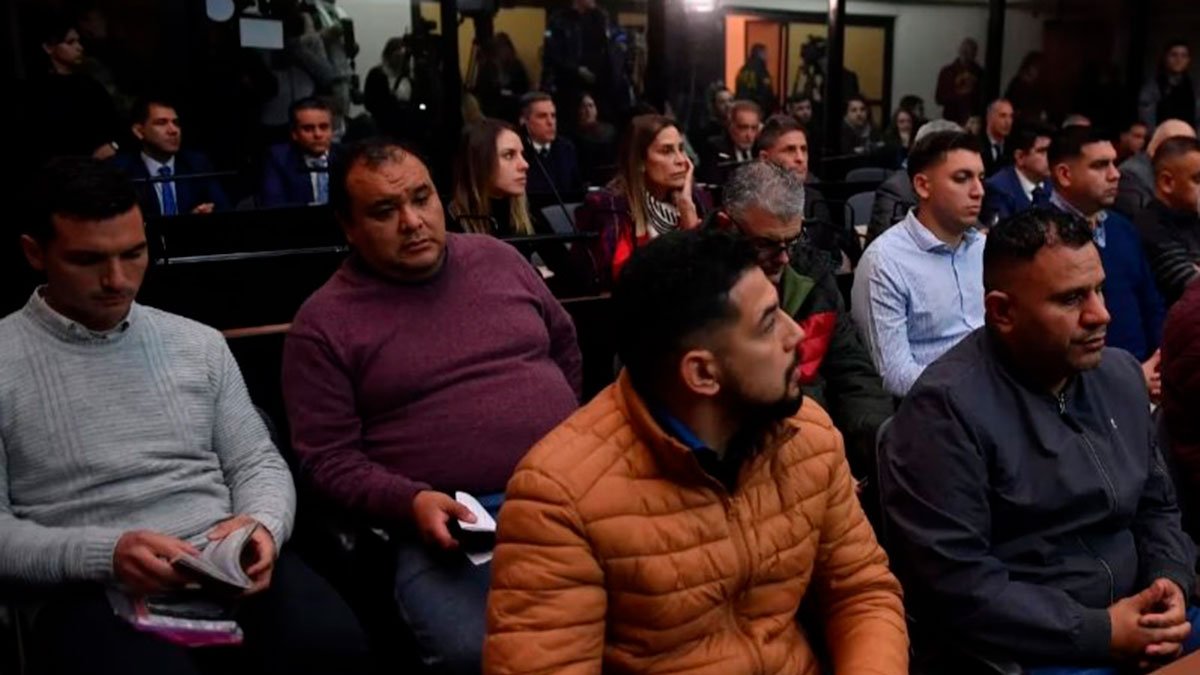 Algunos de los policías sentenciados por odio racial en Argentina.