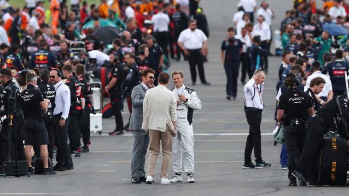 Javier Bardem se une a Brad Pitt como parte del elenco del filme de la Fórmula Uno.