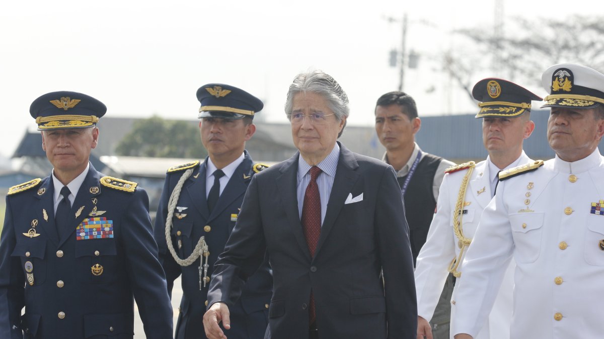 El presidente Guillermo Lasso tiene previsto dejar el país mañana por 10 días