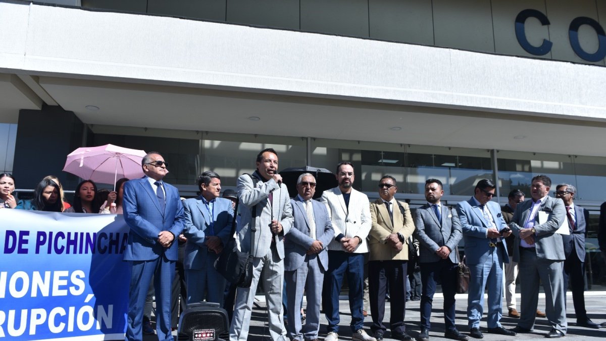 Protesta. Los abogados reclaman mal servicio en el sistema de Justicia.