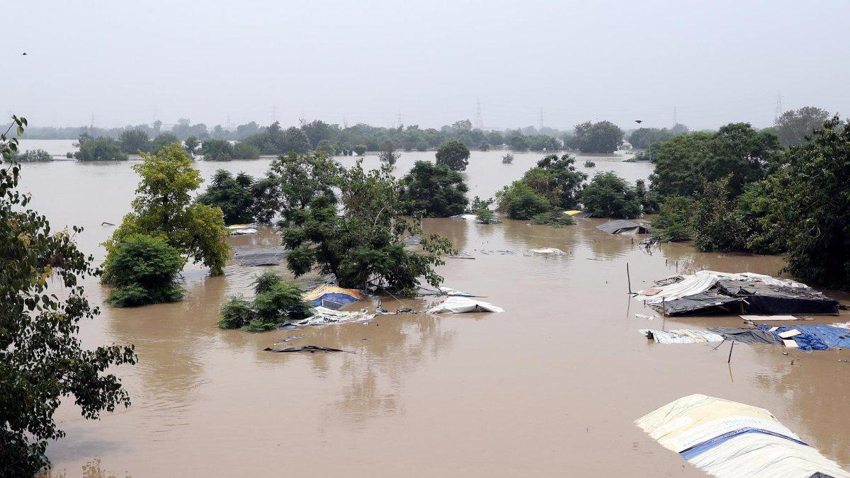Varias zonas de Nueva Delhi están devastadas tras las inundaciones.