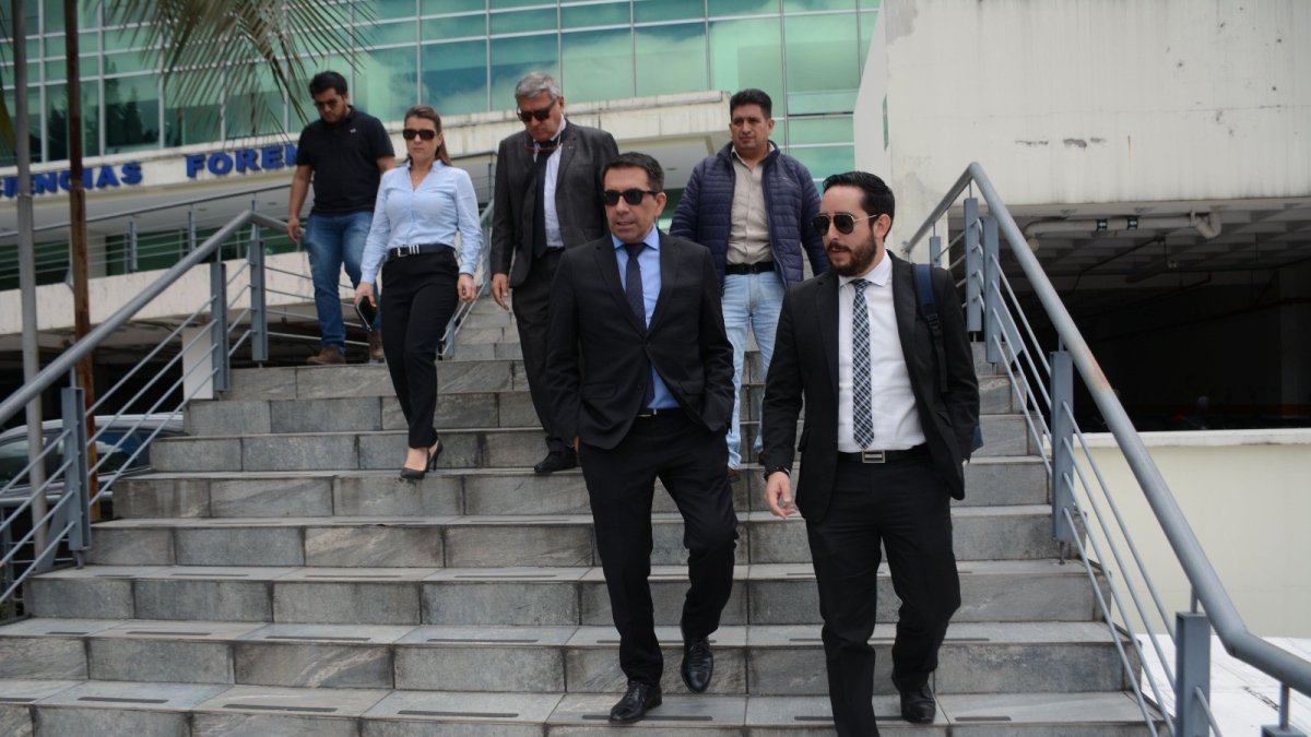 Informe. Este miércoles el perito Roberto Meza fue a Criminalística a un reconocimiento de cadena de custodia.