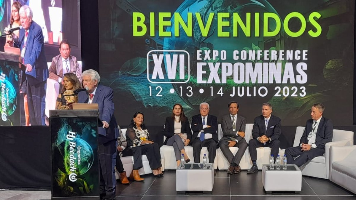 Foto de la inauguración del evento Expominas, en Quito.
