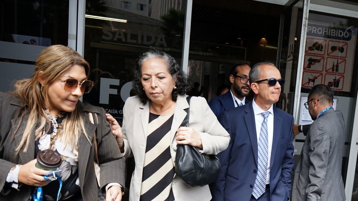 Versión. Patricia Ochoa, viuda de Gabela, estuvo presente en la comparecencia del perito argentino en la Fiscalía.