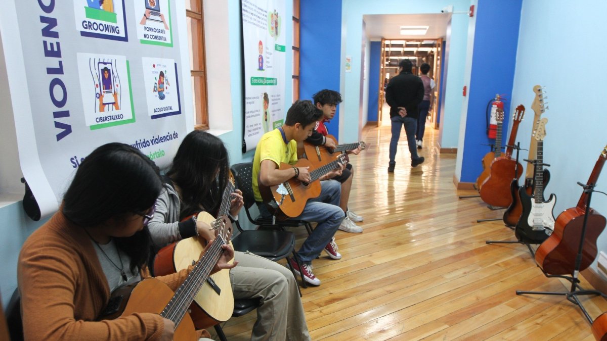 Gustos. Los talleres de música, especialmente los de guitarra, son los preferidos por los más grandes en los vacacionales que los ofrecen.
