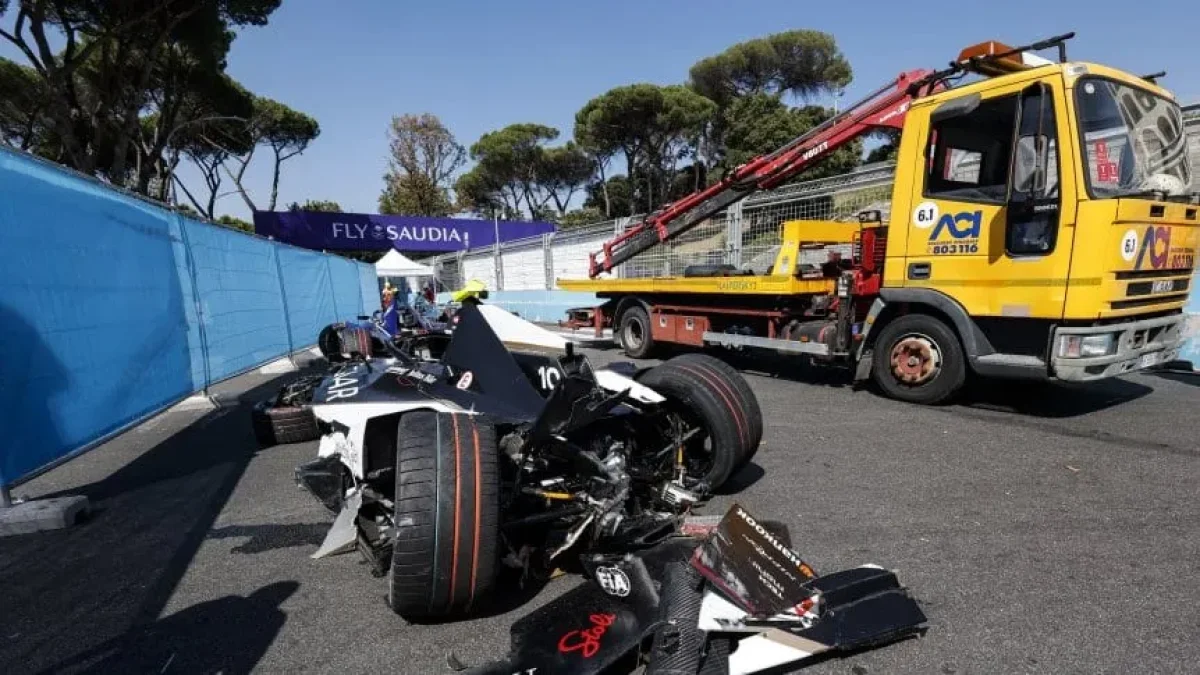 espectacular-accidente-sin-heridos-en-el-roma-eprix_862x485