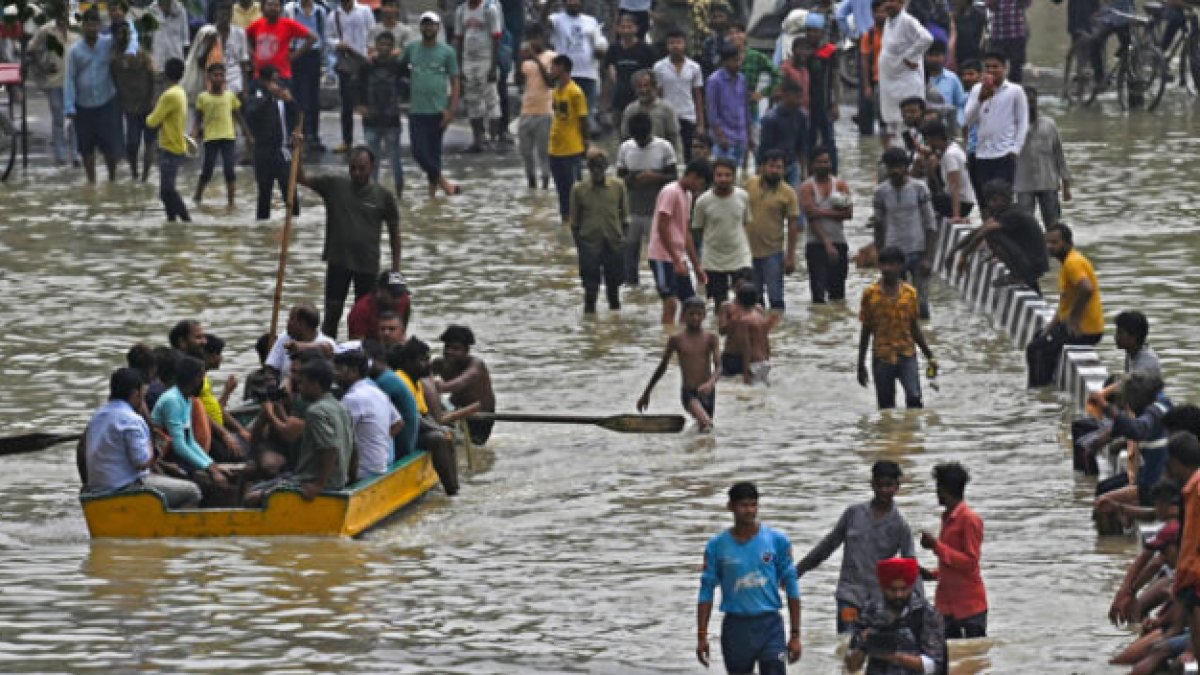 Esta semana el agua superó su marca de peligro inundando instalaciones clave de la ciudad