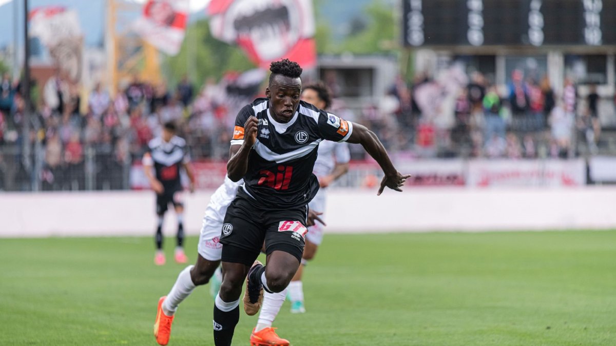 Jhon Jairo Espinoza se ha consolidado como titular en Lugano de Suiza.