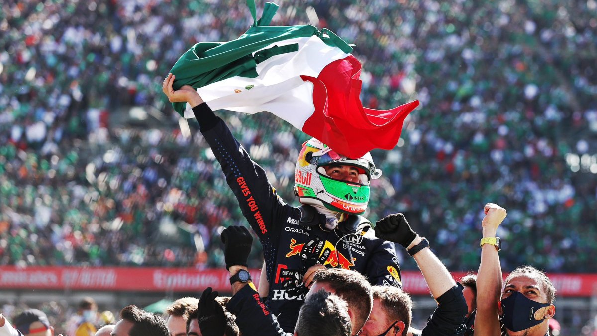 El mexicano se alista para el GP de Hungría.