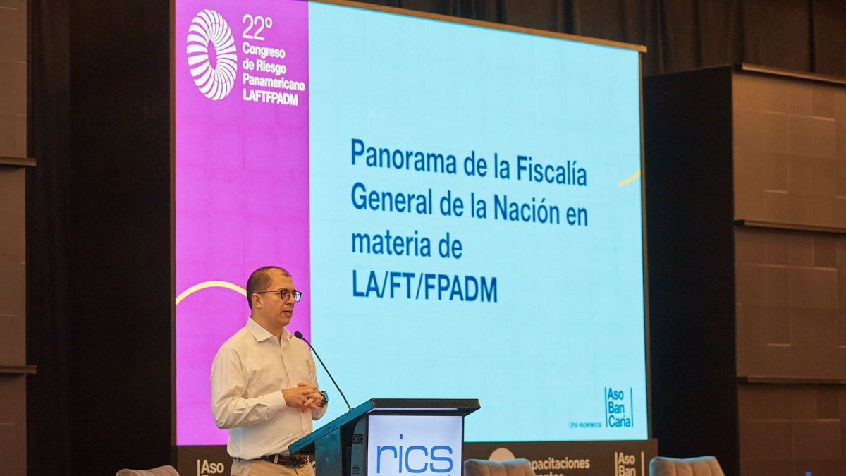 El fiscal general de Colombia, Francisco Barbosa, indicó que no apoyará la política antidrogas del presidente Gustavo Petro.