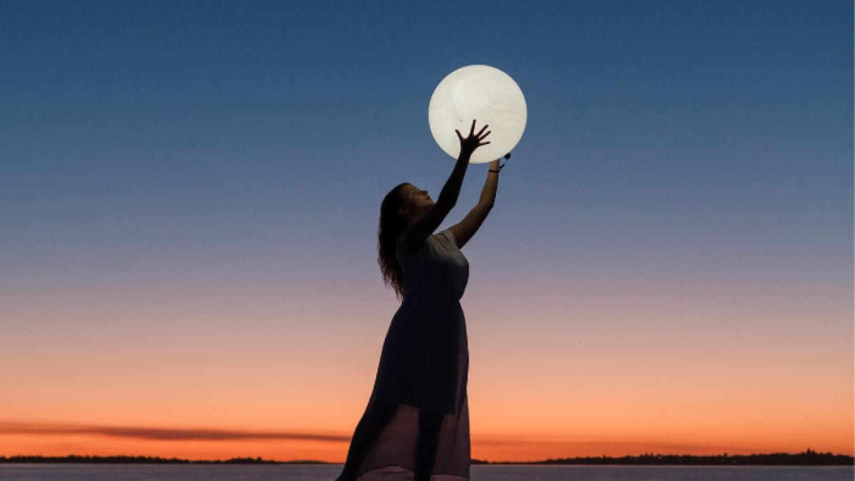 Los Nodos del karma (el par de signos donde ocurren los eclipses en un momento determinado del tiempo) están por mudarse a los signos de Aries y Libra, donde permanecerán hasta enero de 2025.