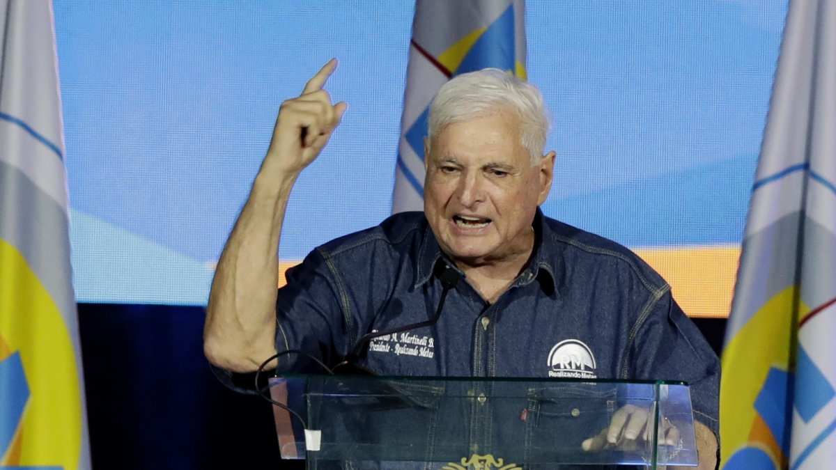 Fotografía de archivo del 4 de junio de 2023, del expresidente panameño Ricardo Martinelli en Ciudad de Panamá .