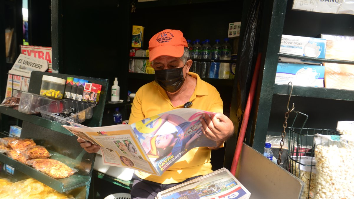 Oficio. Rómulo es un canillita longevo, con 53 años de trabajo. Es decir, recuerda perfectamente los inicios de EXPRESO