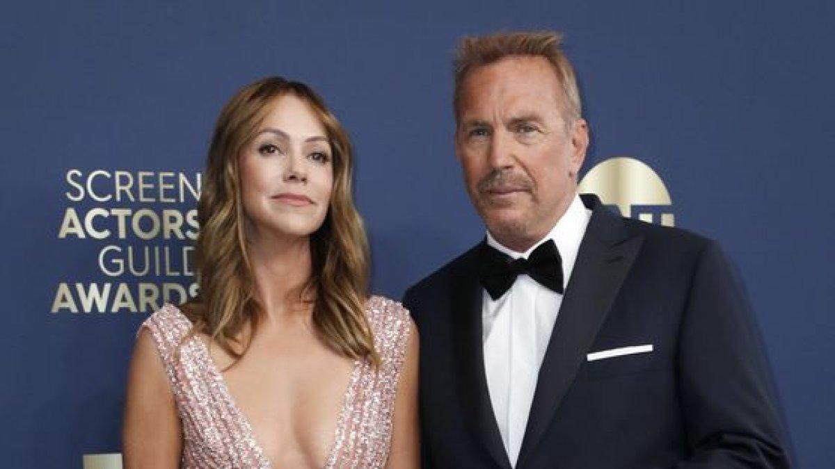 Christine-Baumgartner y Kevin-Costner.