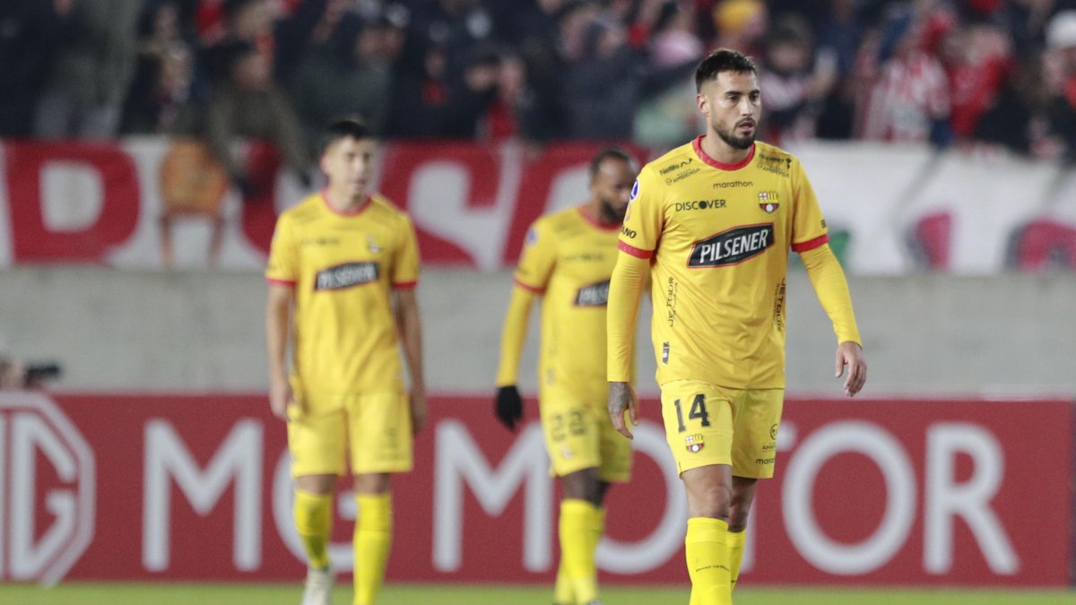 El Ídolo se fue de la Sudamericana tras caer 4-0 ante Estudiantes.