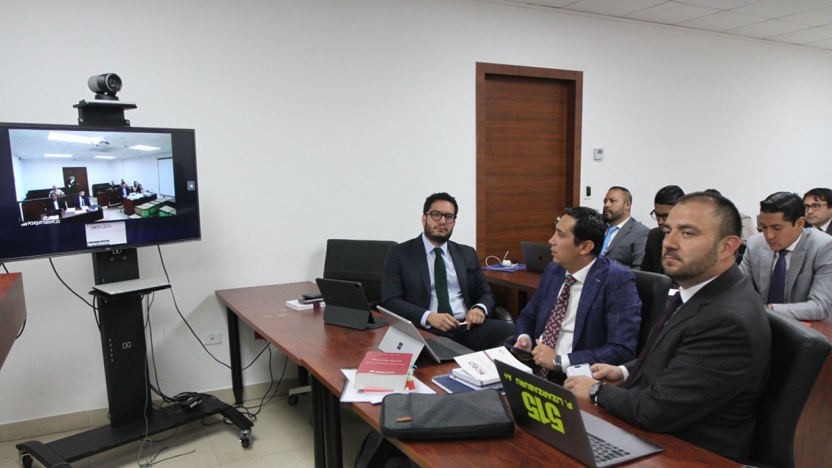 Caso. Defensores de los procesados por peculado durante el séptimo día de audiencia en el Complejo Judicial.