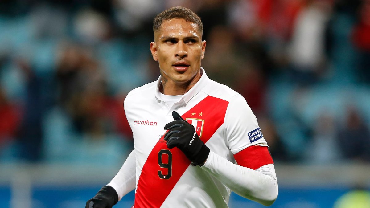El ariete peruano Paolo Guerrero llega a Liga de Quito con la mira en recuperar la racha goleadora