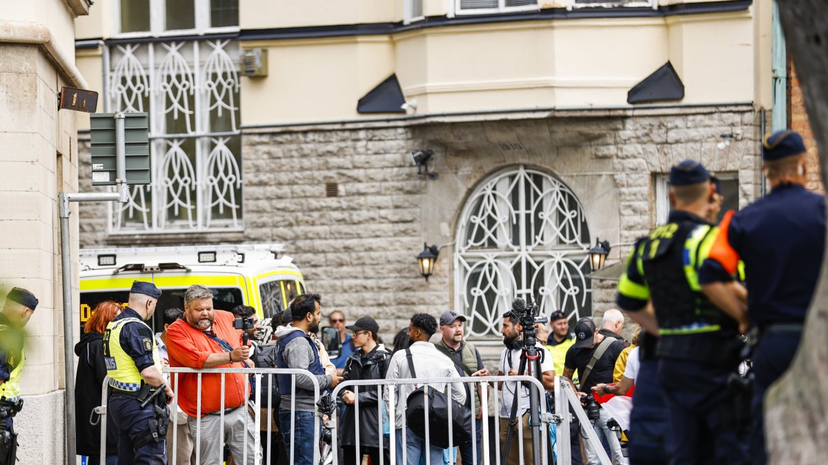 El Gobierno iraquí decidió retirar a su encargado de negocios de Suecia y pedir a la embajadora del país nórdico abandonar Bagdad en protesta por la quema de ejemplares del Corán en Estocolmo.