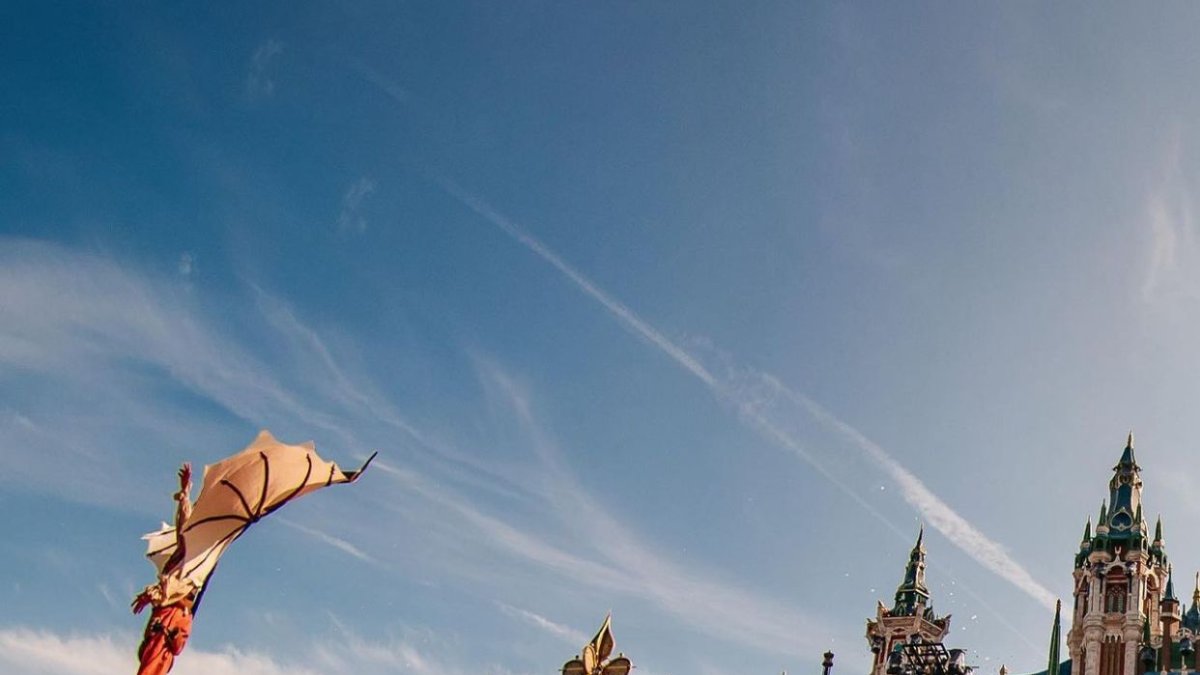 Tomorrowland 2023, el festival de música electrónica más grande y esperado del mundo, inicia en Boom, Bélgica.