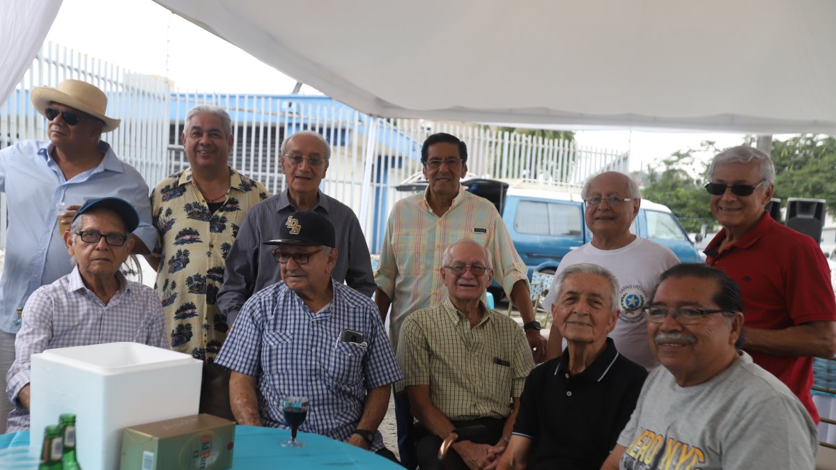 Vecindario. En el barrio Orellana se reunieron los vecinos y exvecinos.