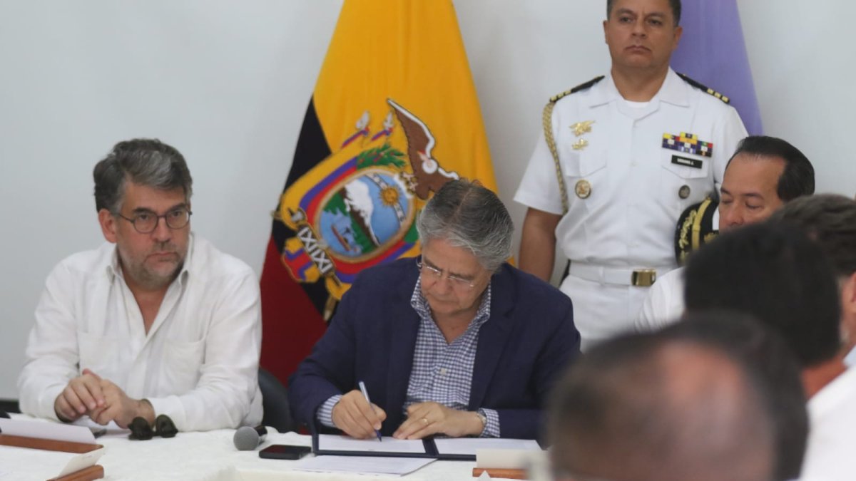 Firma del estado de excepción