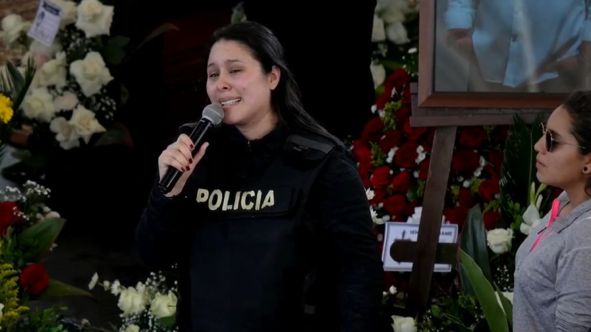 Rosita Saldarriaga apareció en el velorio con un chaleco antibalas.