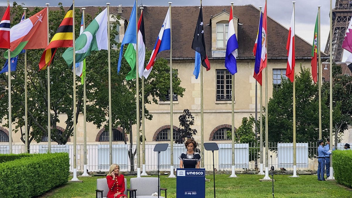 La bandera estadounidense volvió a izarse en la Unesco.