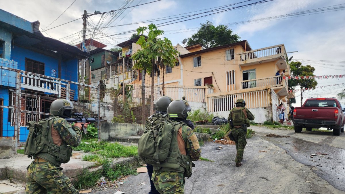 Además se resolvió militarizar tres subestaciones eléctricas.