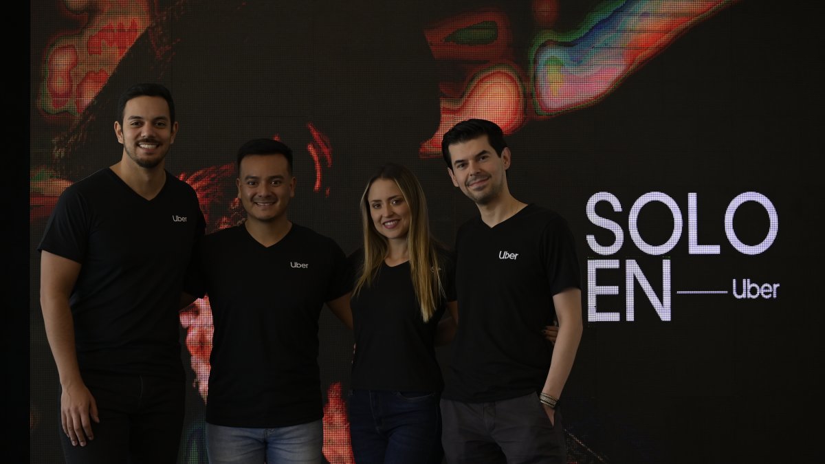 Cesar Molina, Luis Mogollón, Manuela Bedoya y David Minguez gerentes de uber.