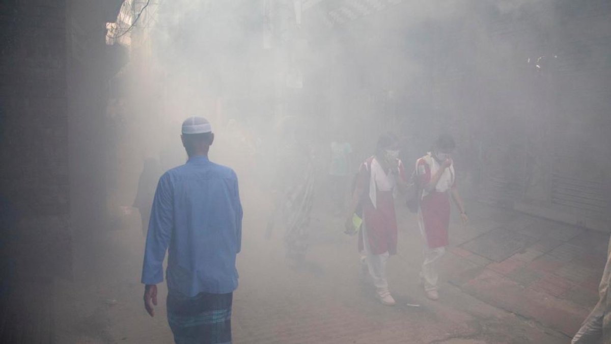 El grave brote de dengue en Bangladesh ha causado más de 200 fallecidos.