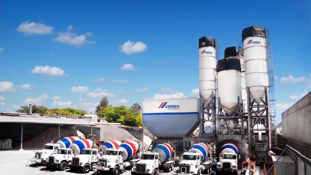 Sede.- La planta de Cemex,  una empresa multinacional mexicana dedicada a la industria de la construcción.