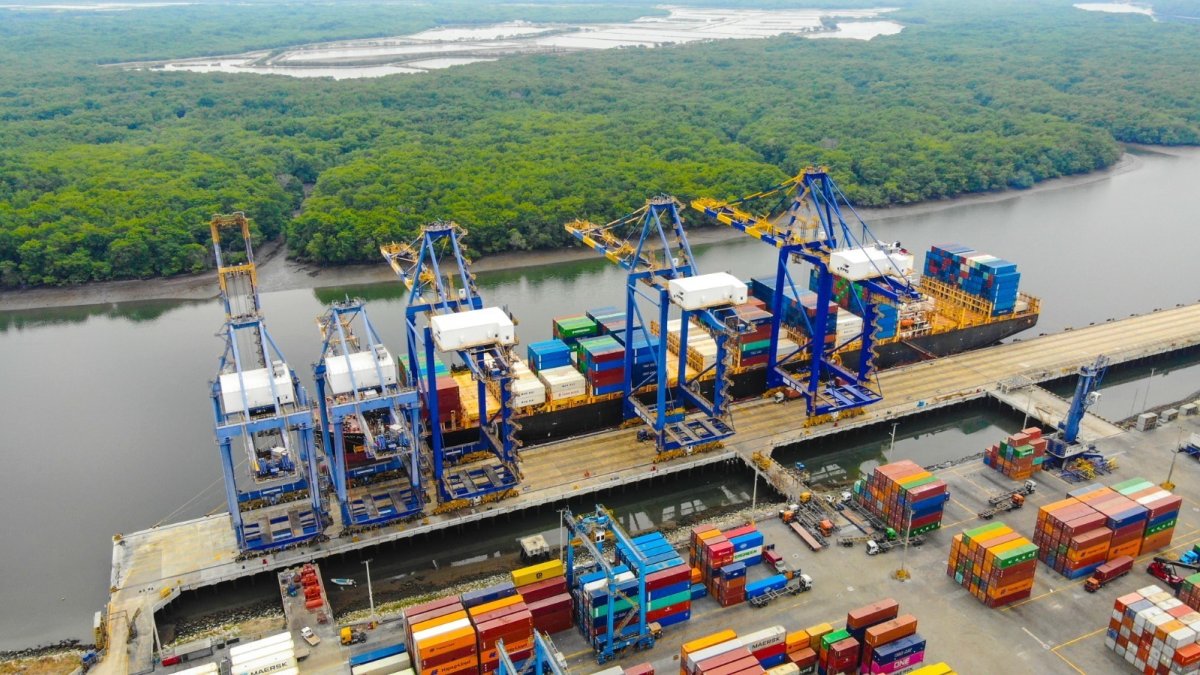 Puerto. El Terminal Portuario de Guayaquil (TPG).