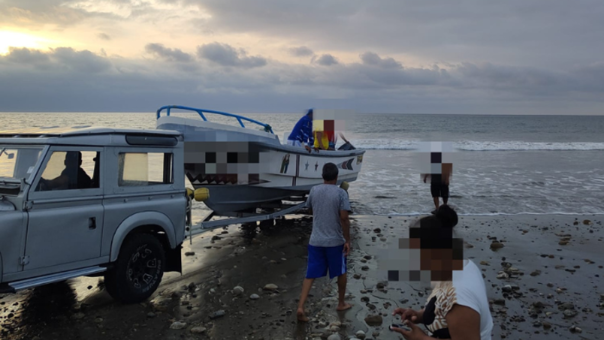 Diez lanchas, al menos, fueron robadas.